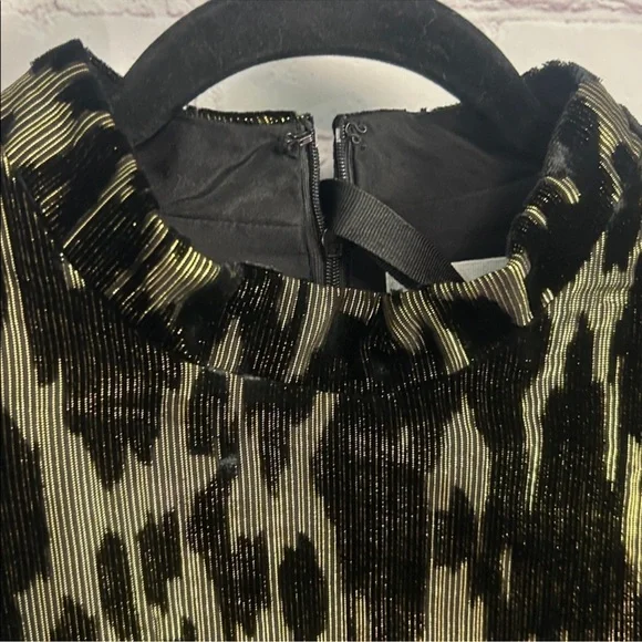 Tuckernuck Pomander Place New Metallic Velvet burnout Samantha dress gold sz 10 - Picture 4 of 9